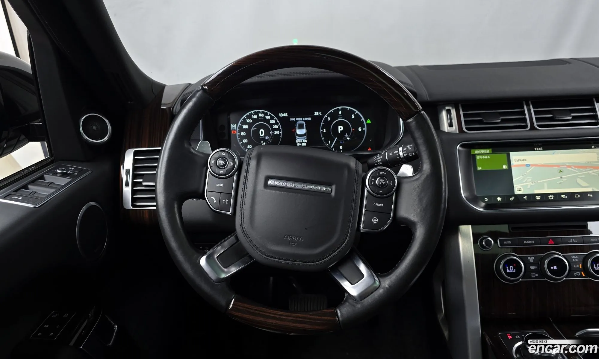 Land Rover Range Rover 2017 SALGA2FJ0HA365512 — 4