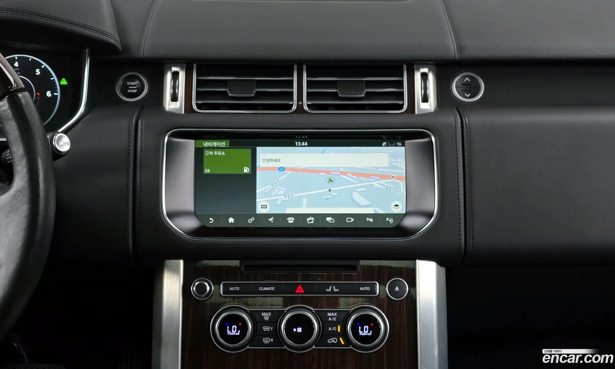 Land Rover Range Rover 2017 SALGA2FJ0HA365512 — 18