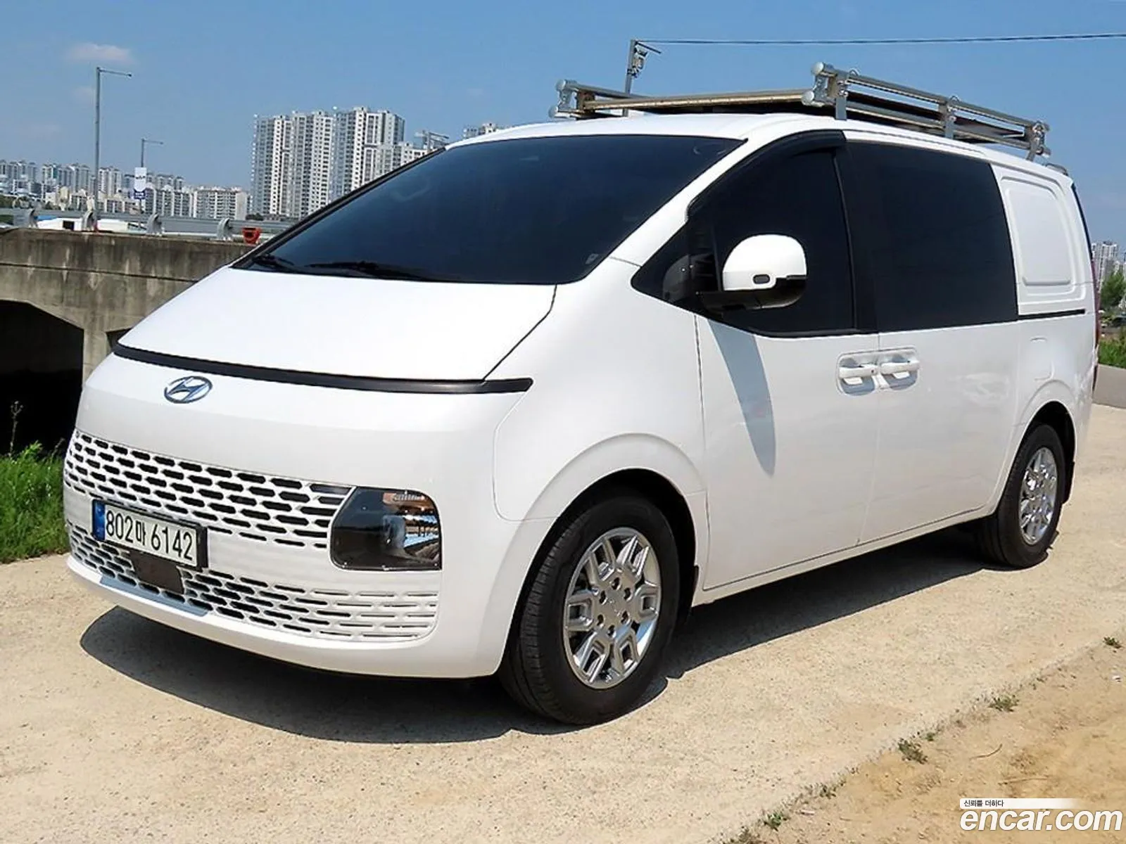 Hyundai Staria 2022 — 7