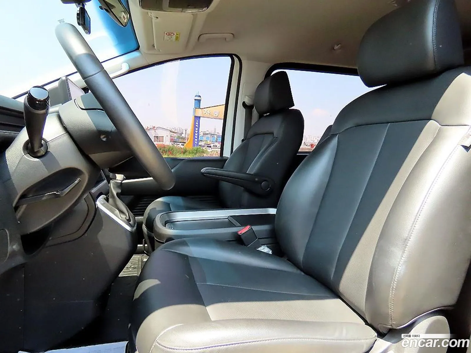 Hyundai Staria 2022 — 3
