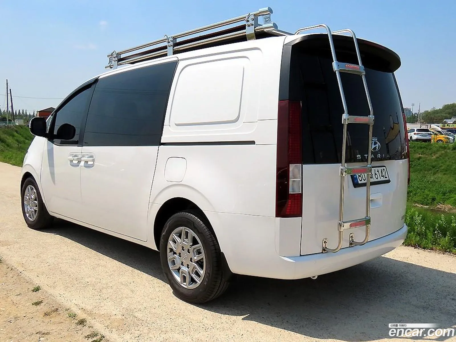 Hyundai Staria 2022 — 17