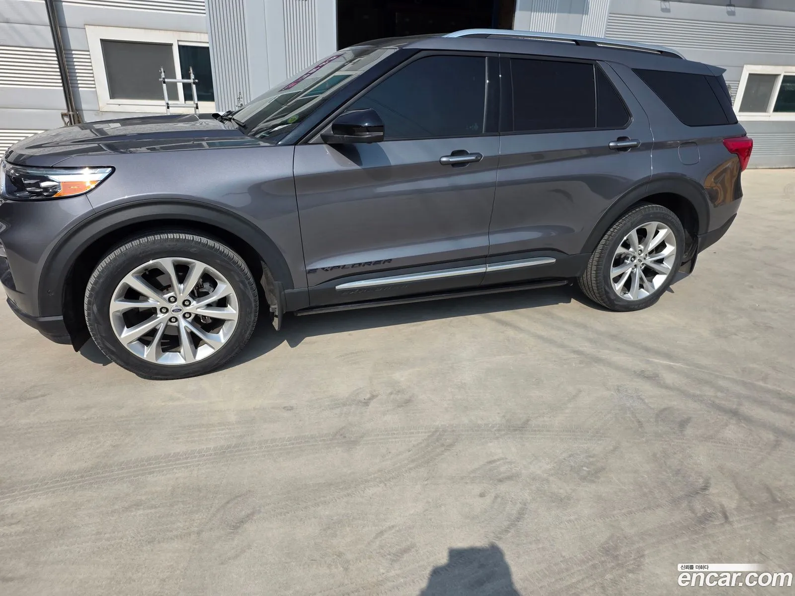 Ford Explorer 6th Gen 2021 — 8
