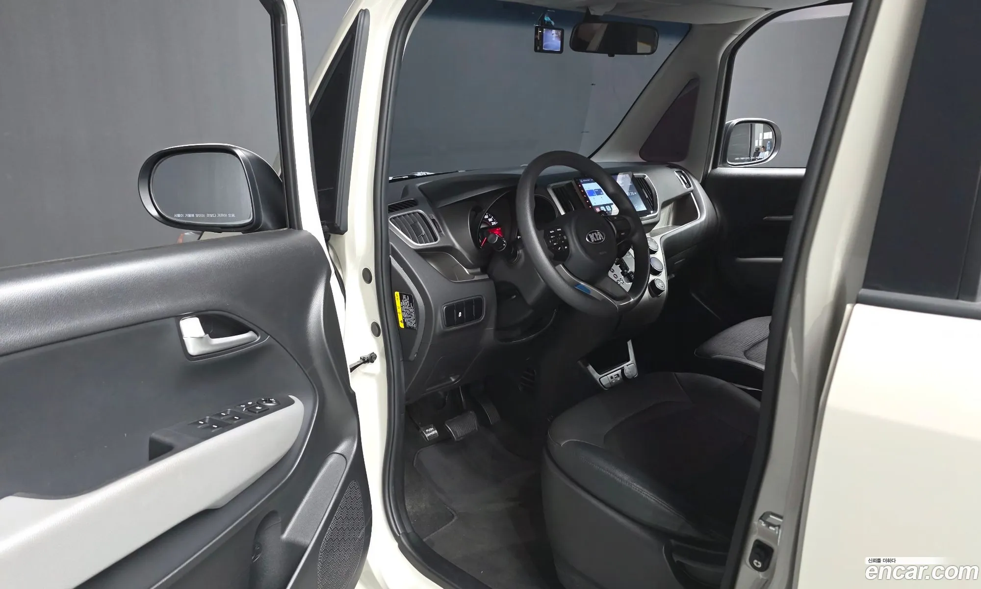Kia Ray 2019 KNACG811BKT219010 — 8