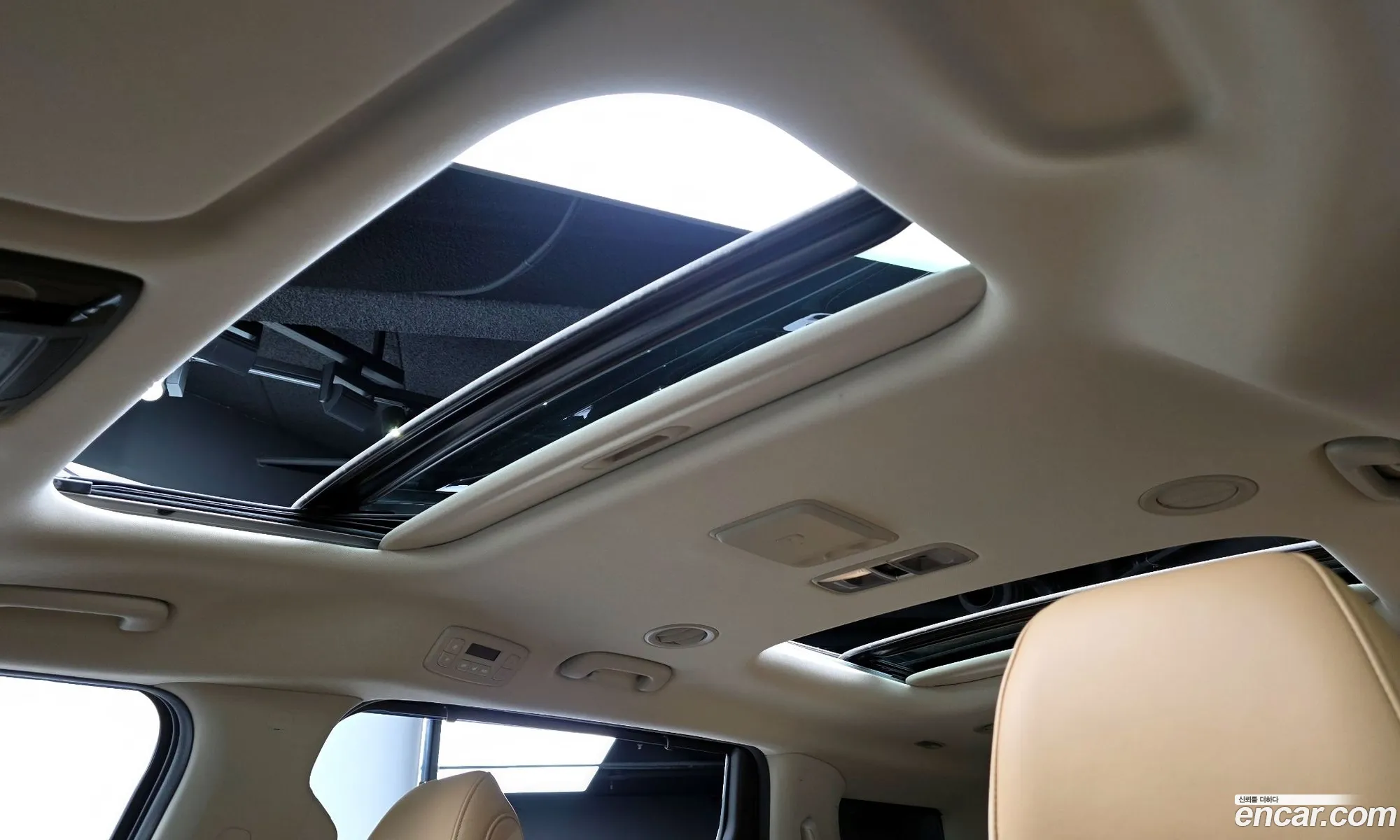 Kia Carnival 2020 KNANC81BBMS035214 — 6