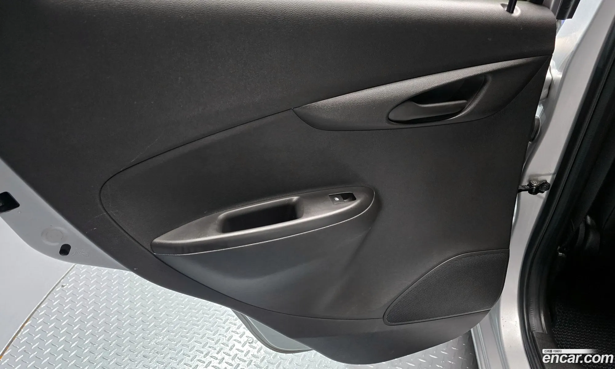 Chevrolet (GM Daewoo) The Next Spark 2017 KLYDC487DHC241753 — 32