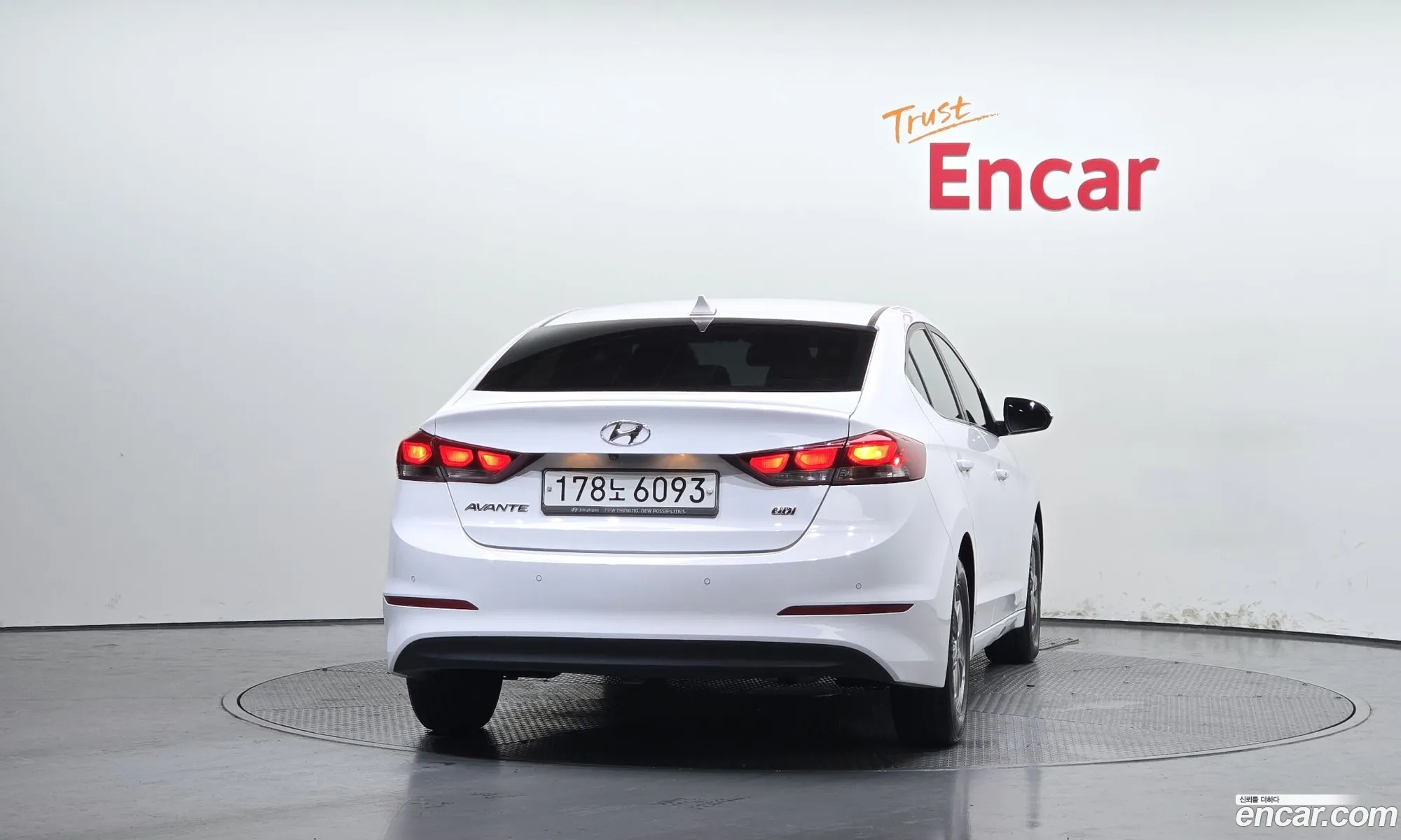 Hyundai Elantra AD 2016 KMHD741DBGU084776 — 3