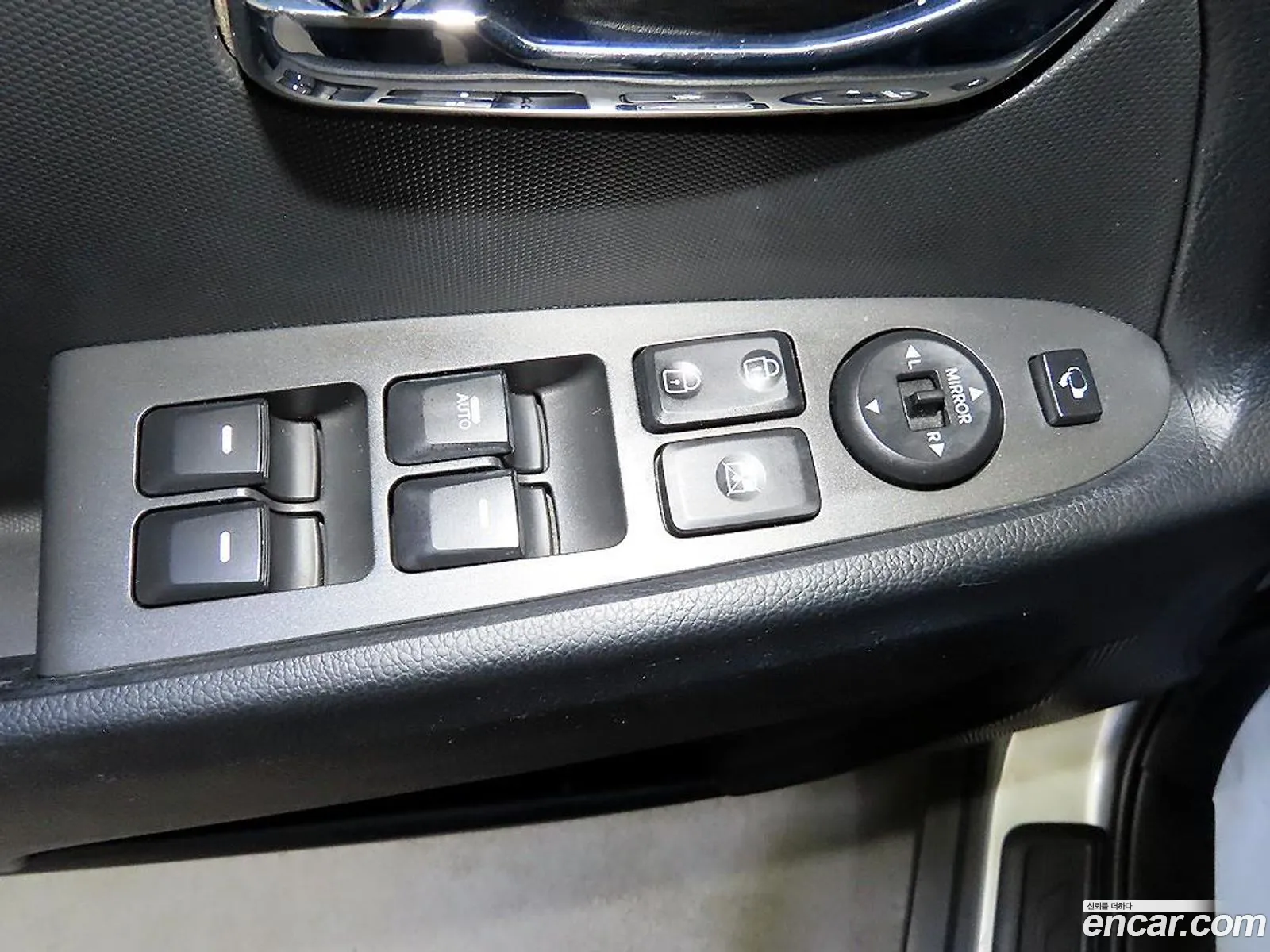 Kia Sportage R 2011 — 12