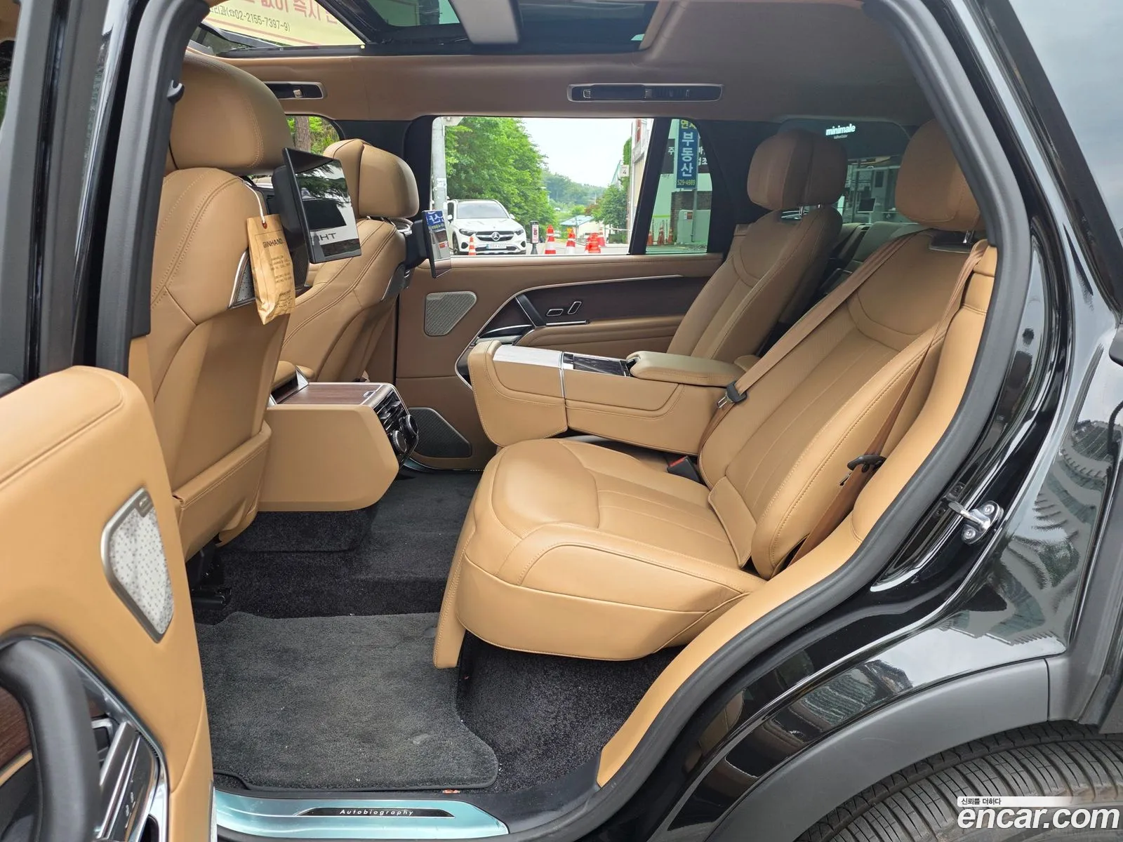 Land Rover Range Rover 2024 — 20