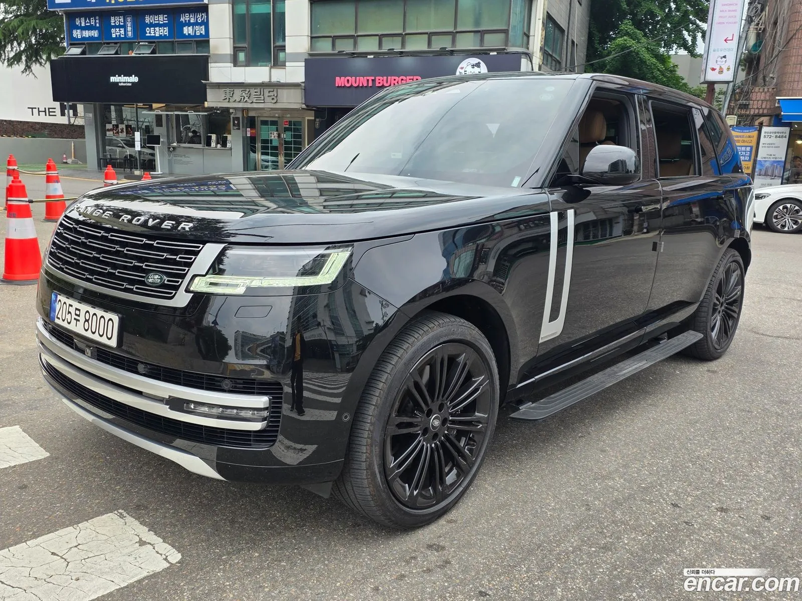 Land Rover Range Rover 2024 — 13