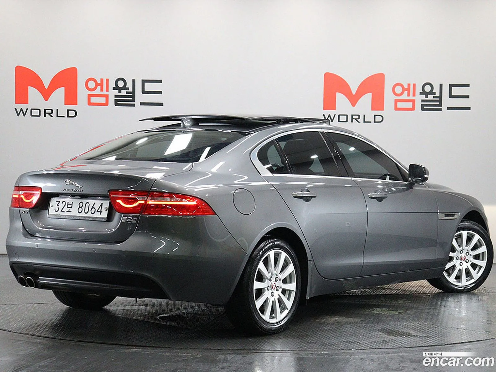 Jaguar XE 2018 — 7