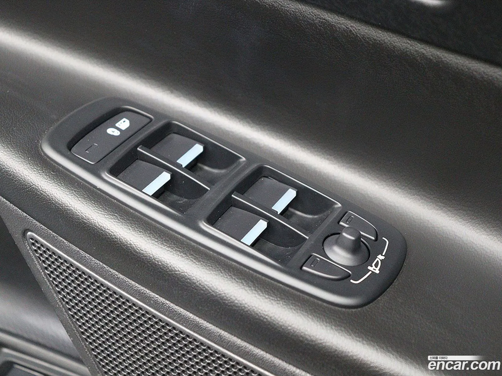 Jaguar XE 2018 — 13