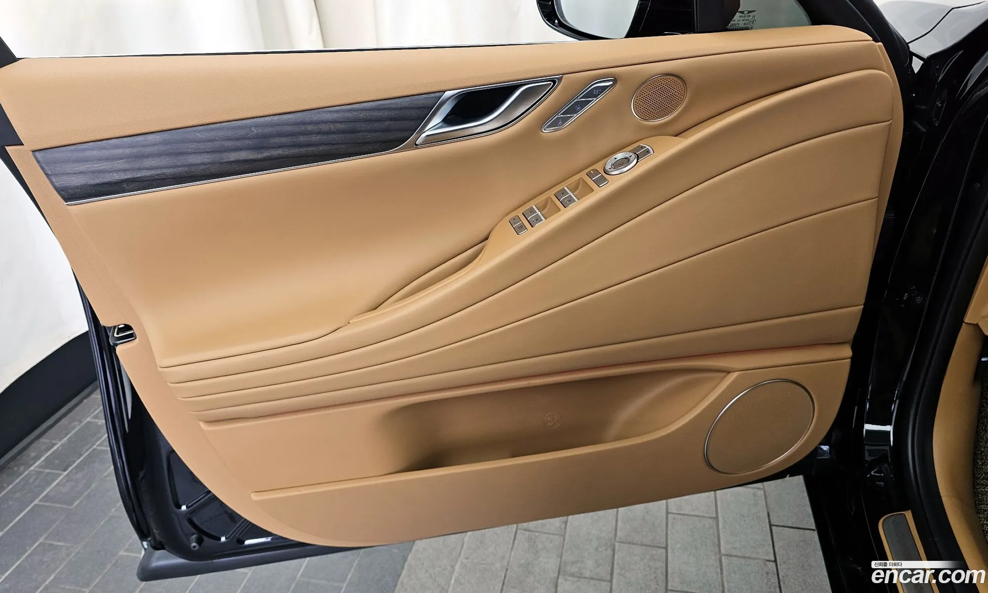 Genesis G80 2026 KMTGB41CDTU327033 — 4
