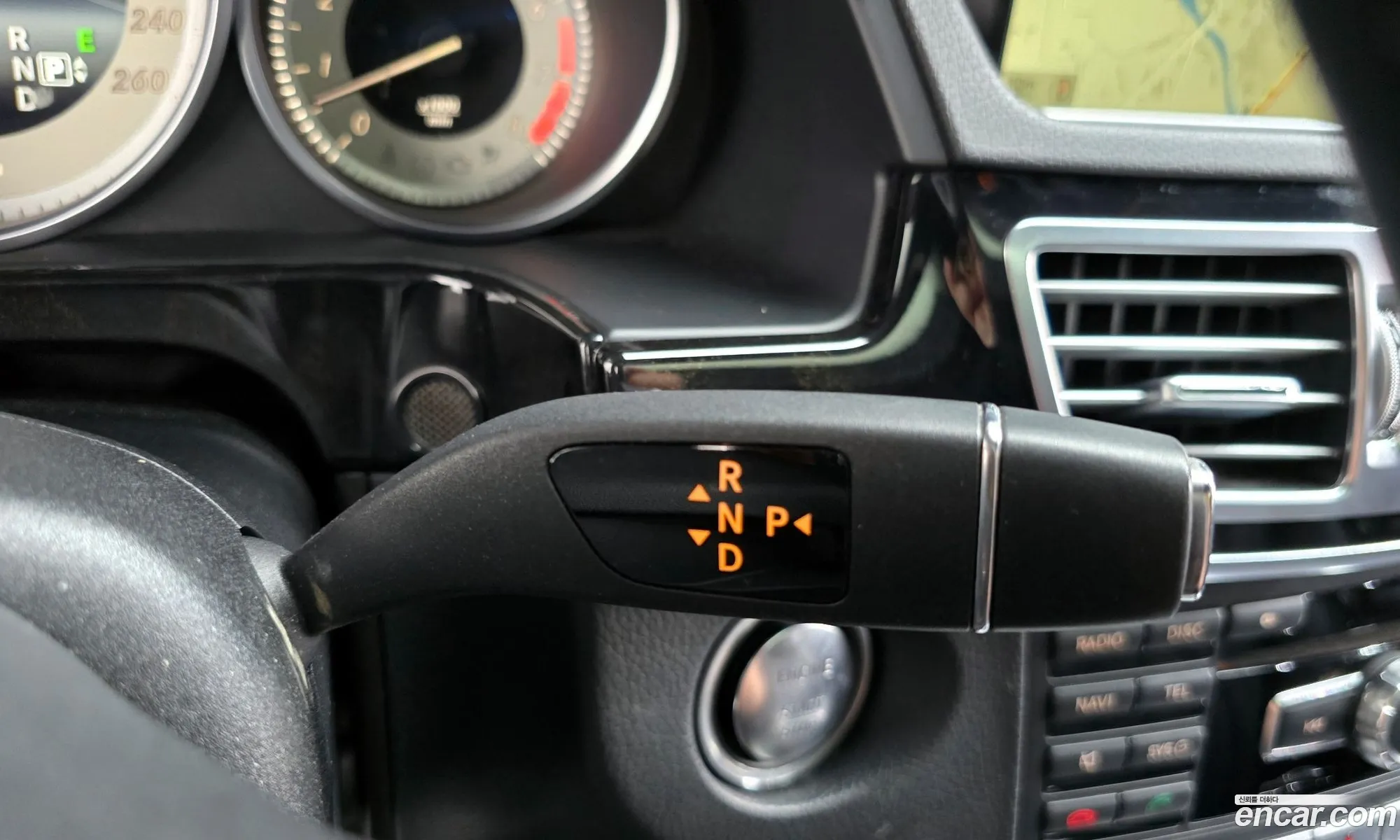 Mercedes-Benz E-Class W212 2013 WDDHF5FB5EA855484 — 20