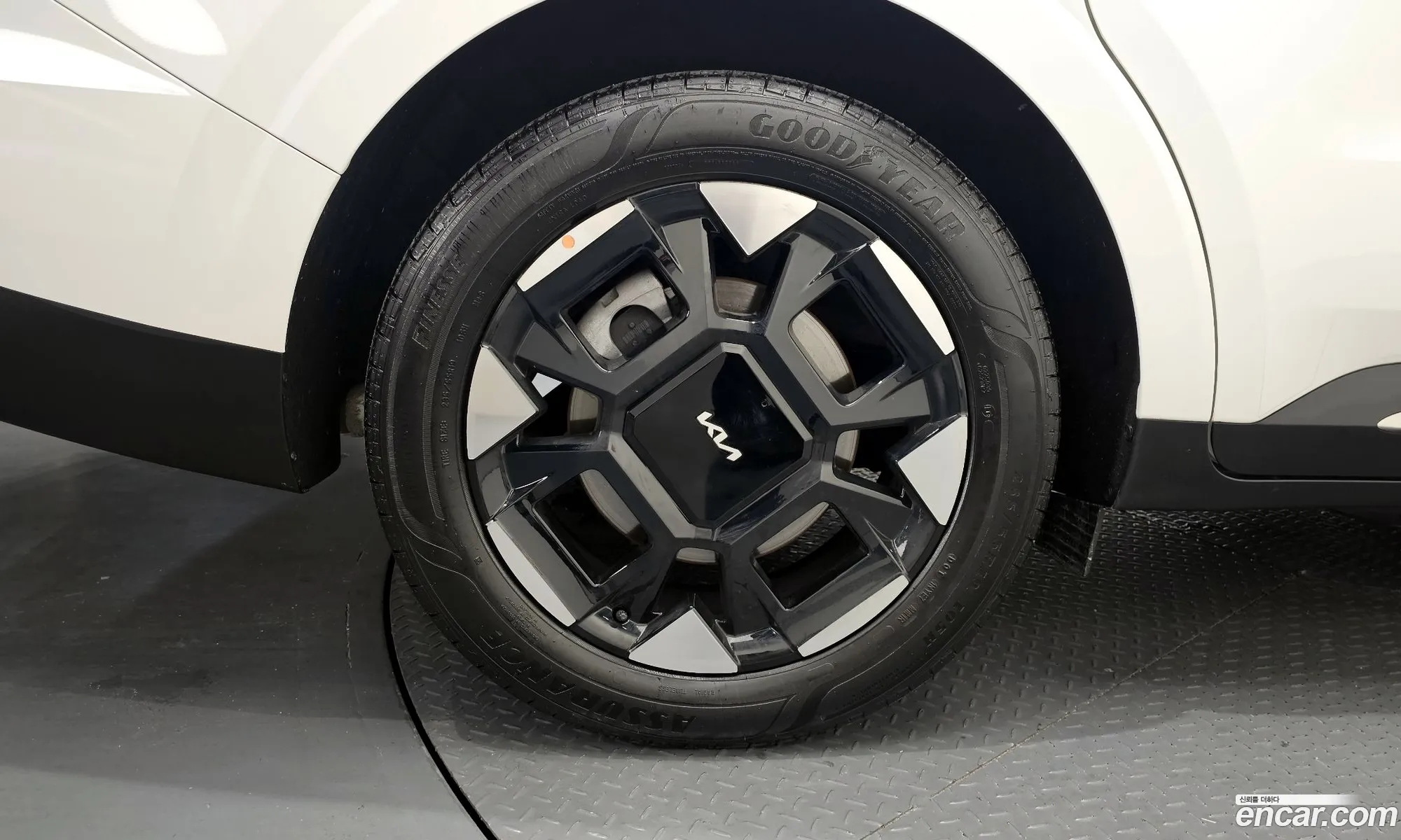 Kia Carnival 2024 KNANC81ABSS016564 — 19