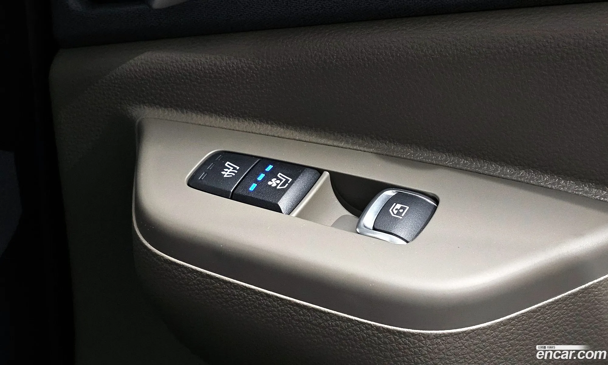 Kia Carnival 2024 KNANC81ABSS016564 — 6