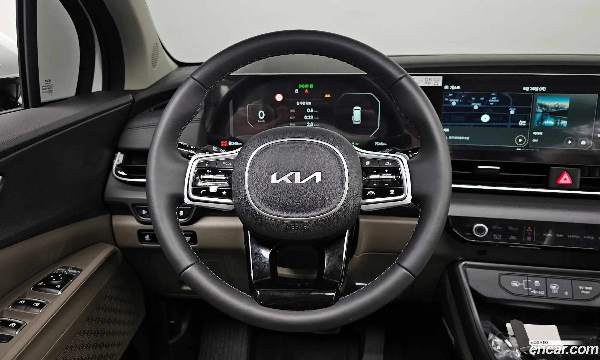 Kia Carnival 2024 KNANC81ABSS016564 — 4