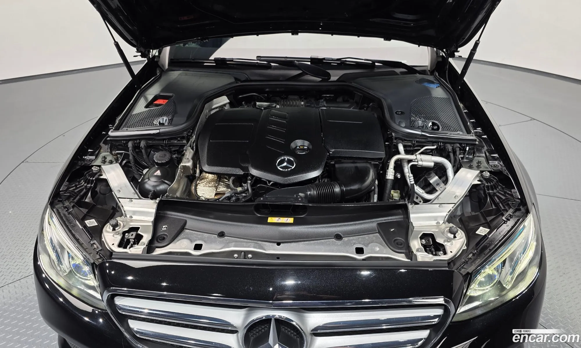 Mercedes-Benz E-Class W213 2017 WDDZF0EB2HA172798 — 25
