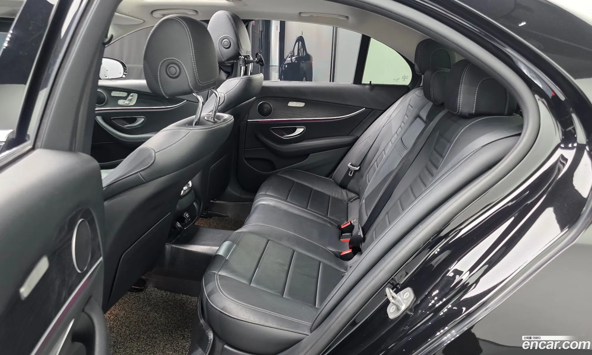Mercedes-Benz E-Class W213 2017 WDDZF0EB2HA172798 — 3