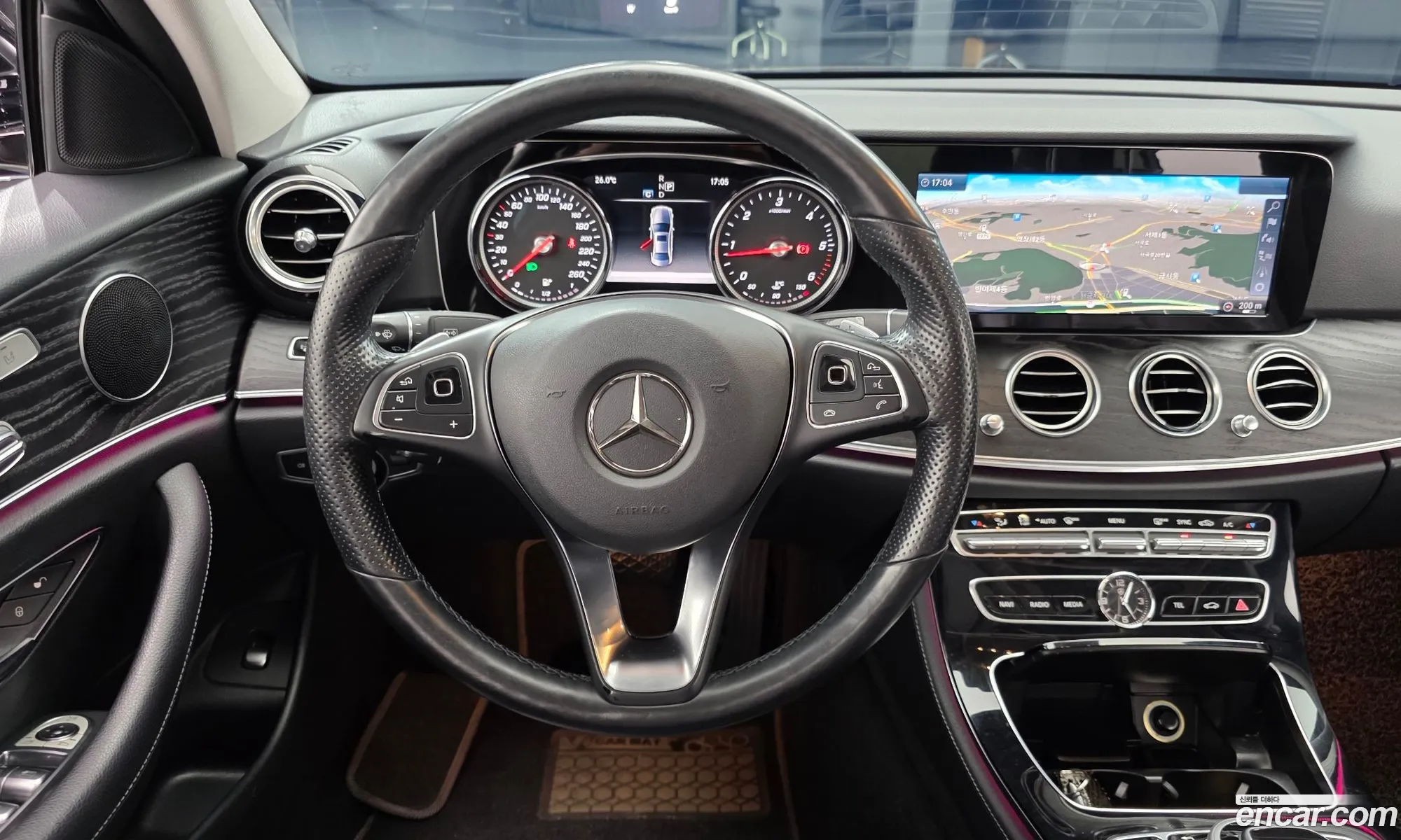 Mercedes-Benz E-Class W213 2017 WDDZF0EB2HA172798 — 29