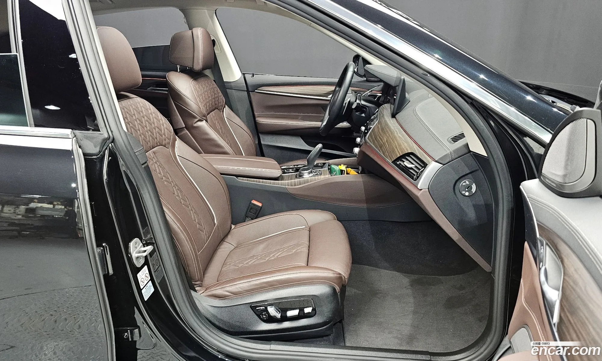 BMW 6 Series GT 2023 — 10