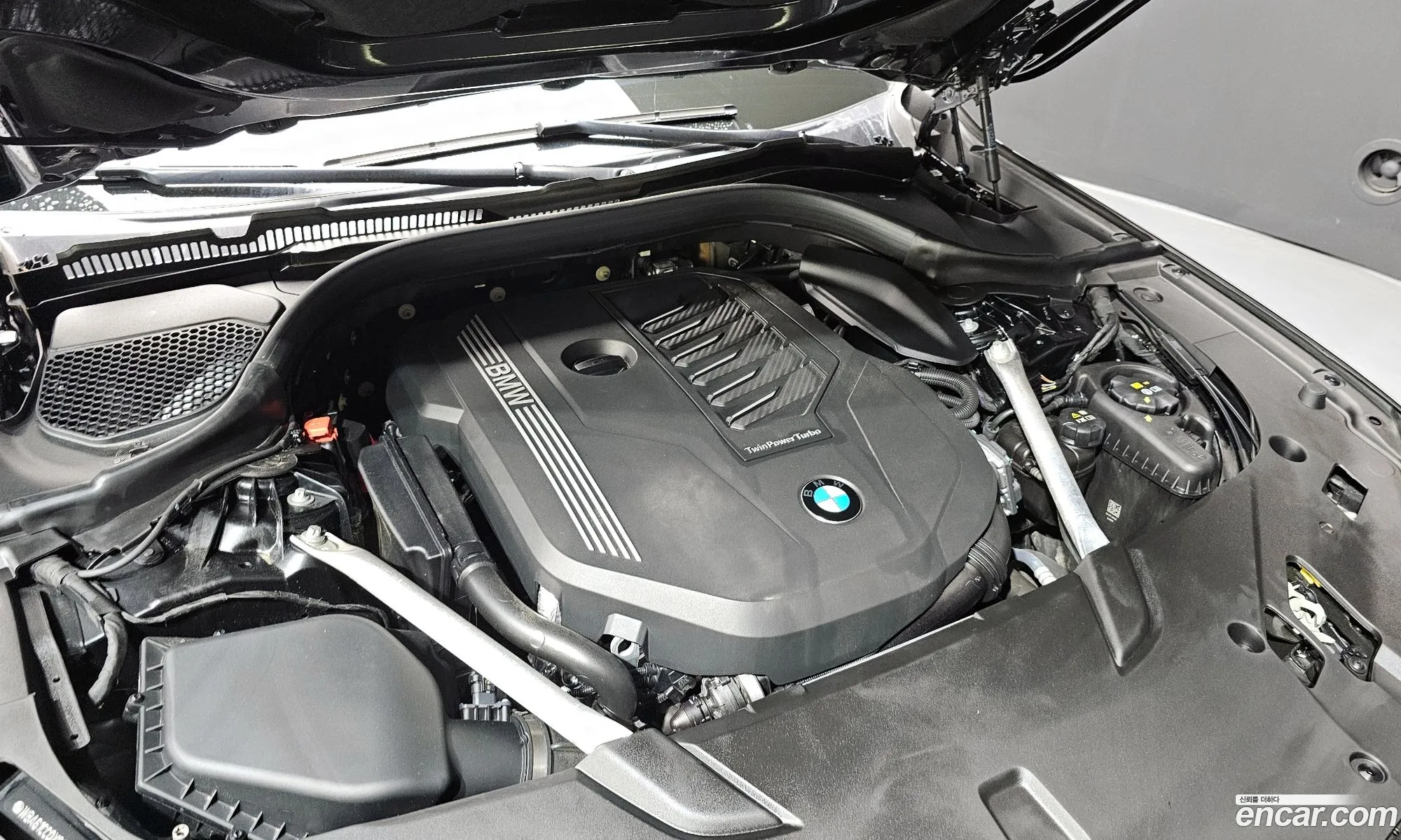 BMW 6 Series GT 2023 — 18