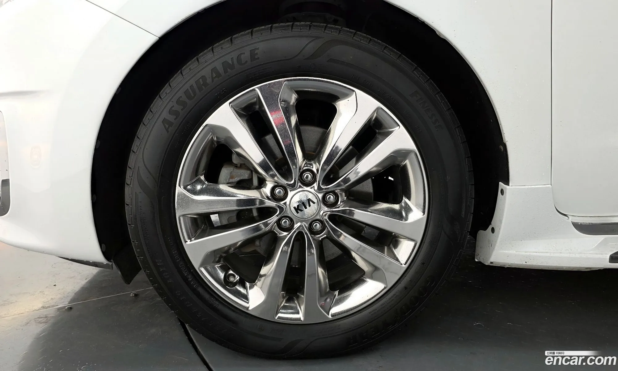 Kia Carnival 2017 KNAMD81ABJS357222 — 15