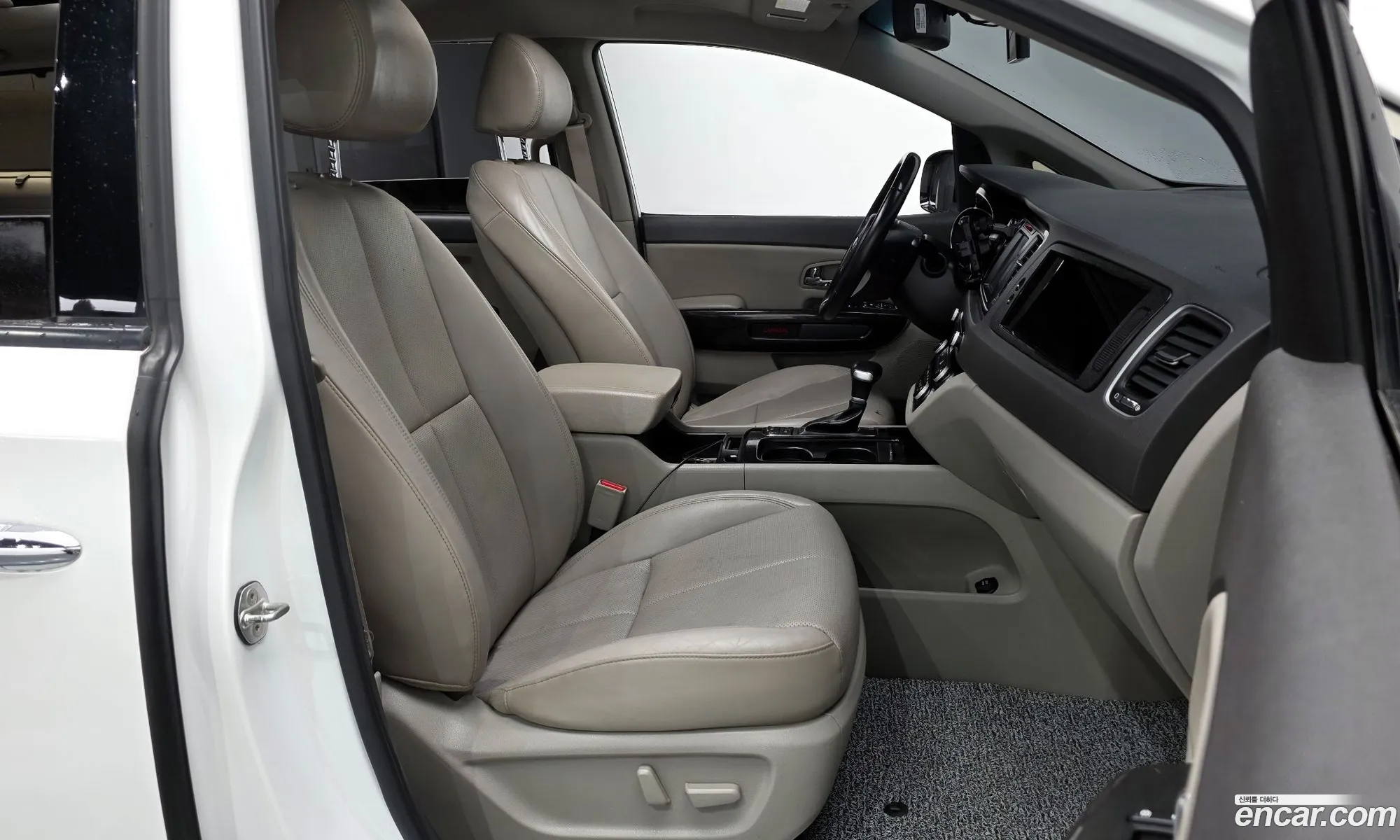 Kia Carnival 2017 KNAMD81ABJS357222 — 11