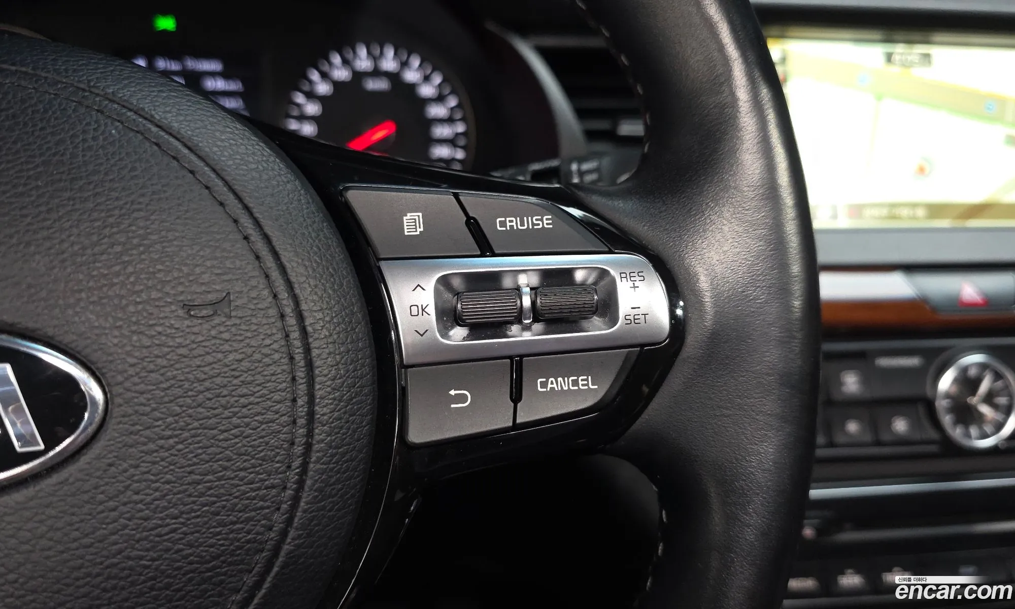 Kia K7 2016 — 14