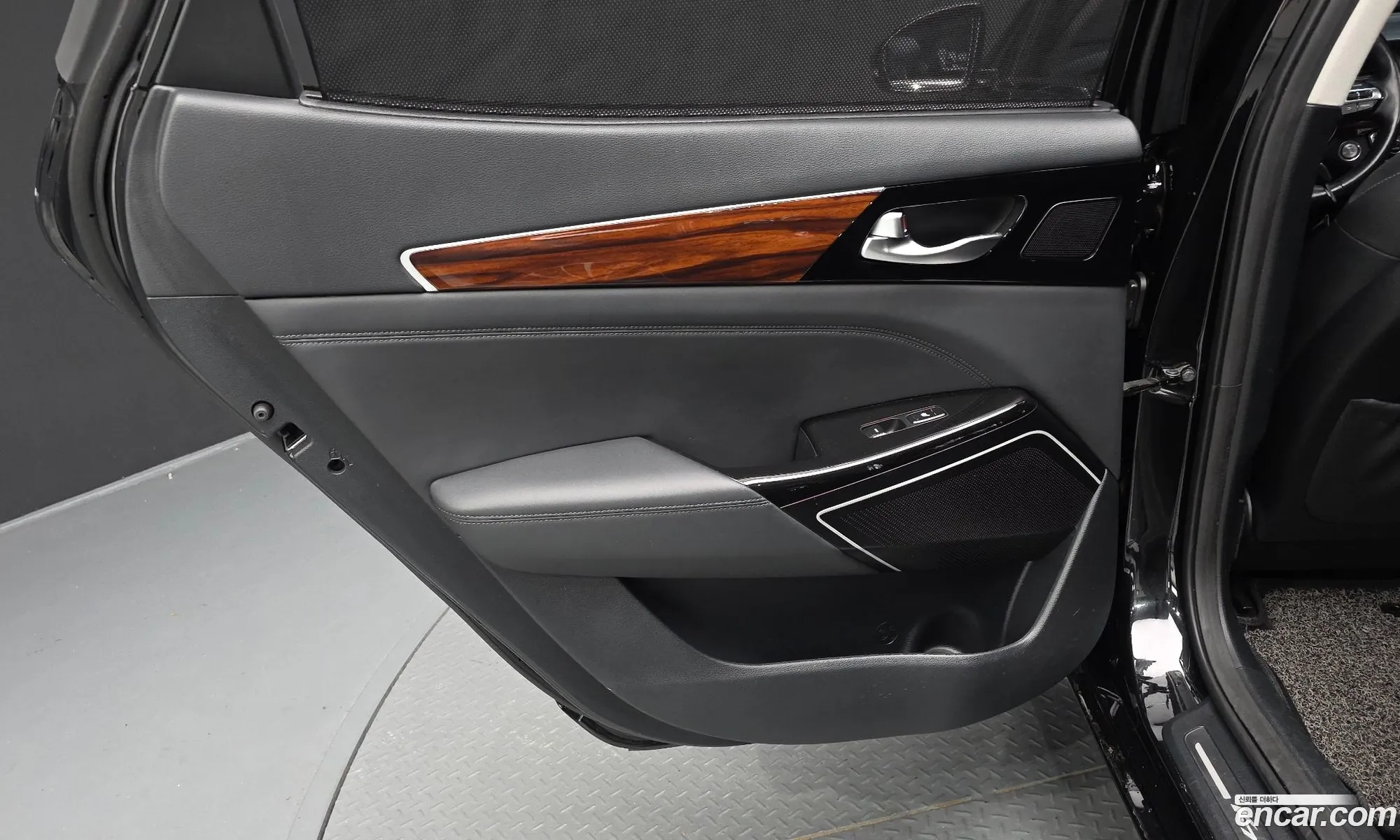 Kia K7 2016 — 34