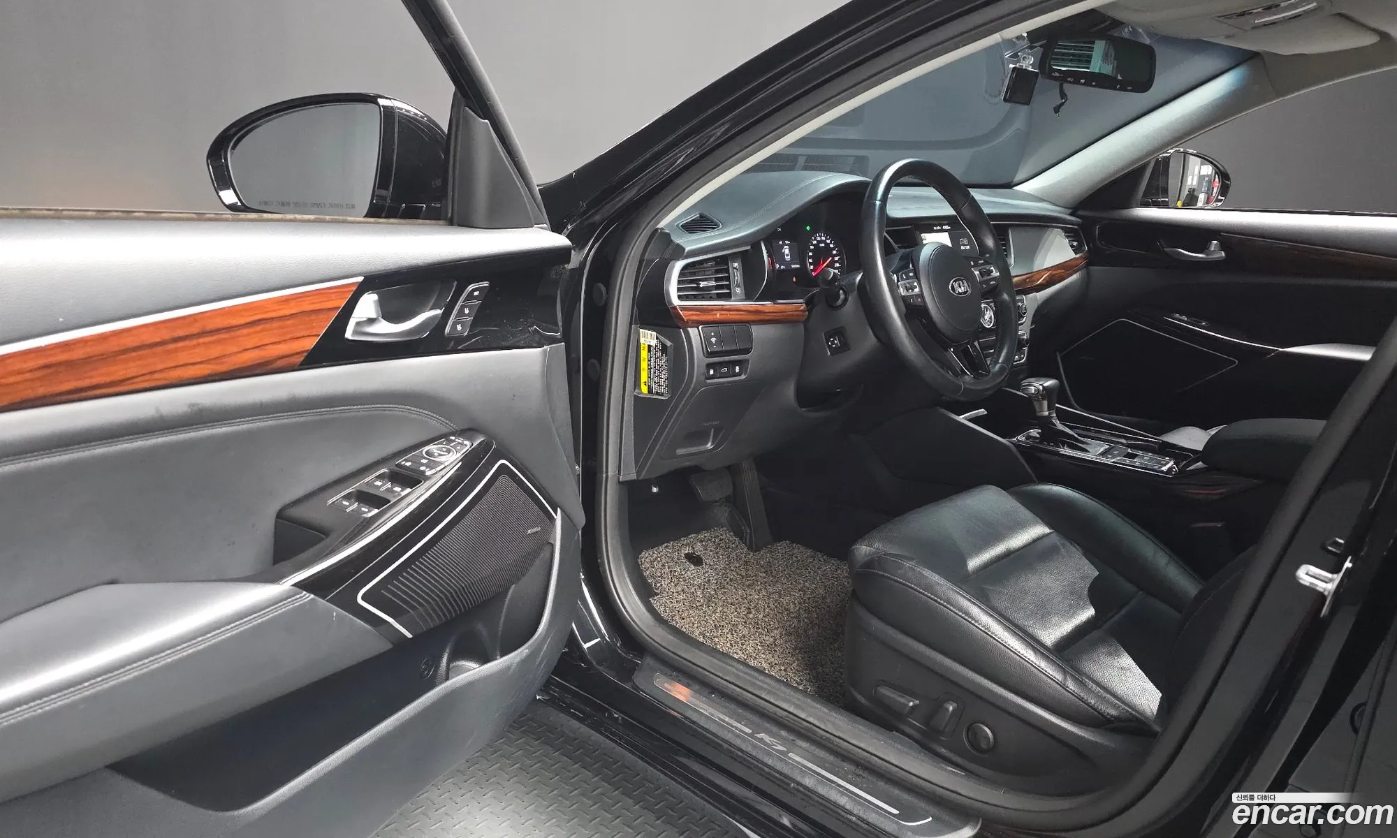 Kia K7 2016 — 29