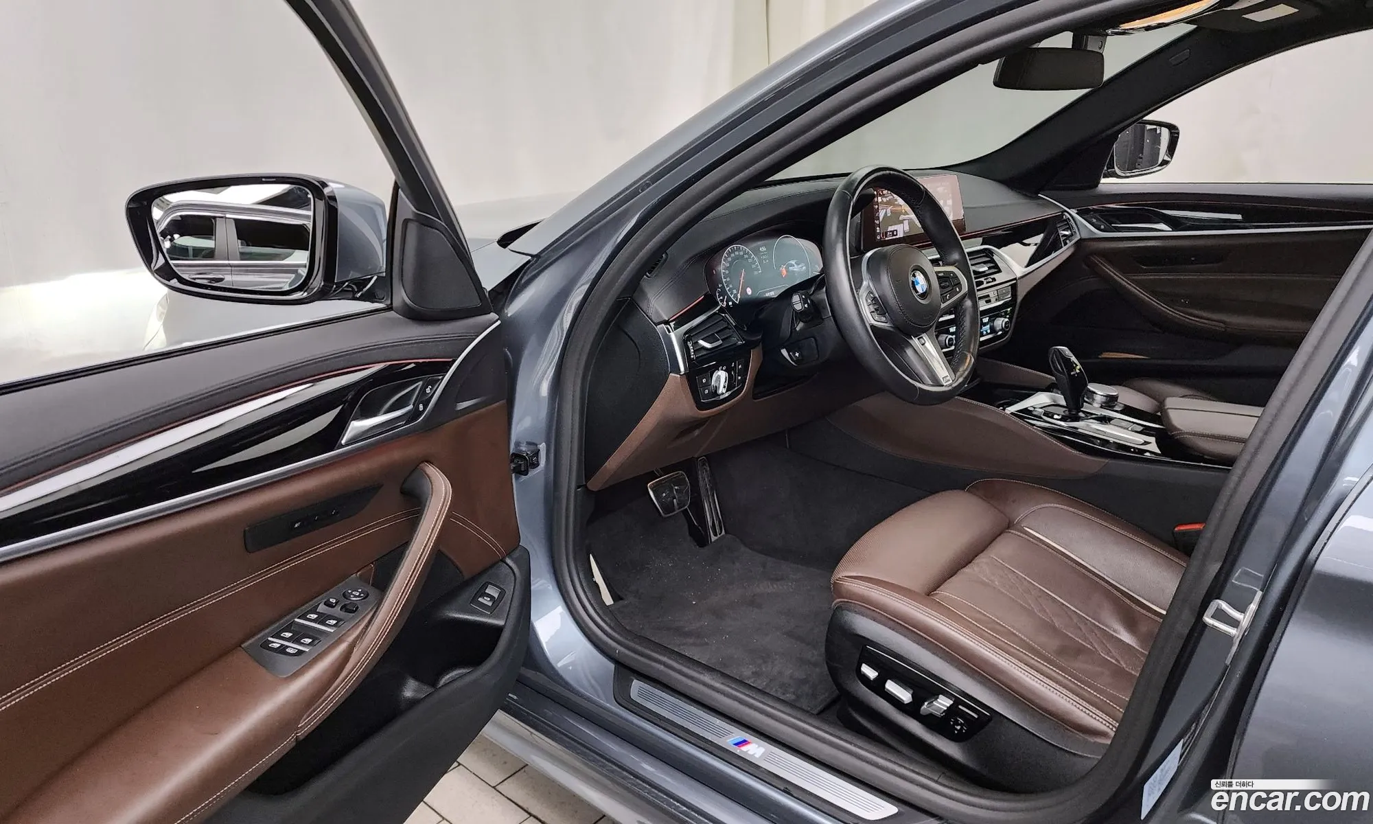 BMW 5 Series 2019 — 25
