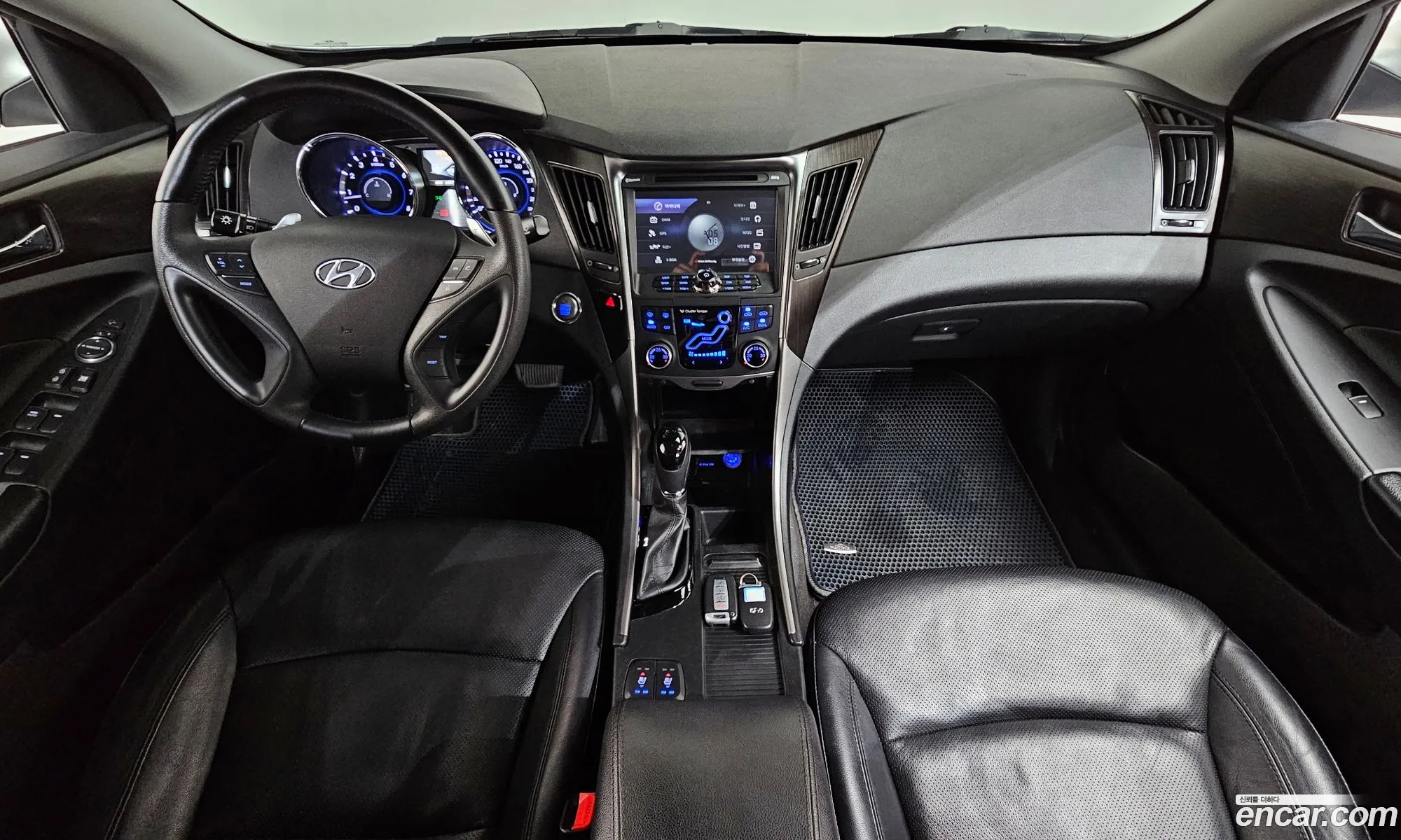 Hyundai YF Sonata 2012 KMHEC41ABCA424738 — 17