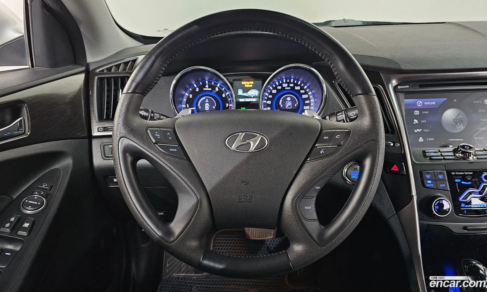 Hyundai YF Sonata 2012 KMHEC41ABCA424738 — 9