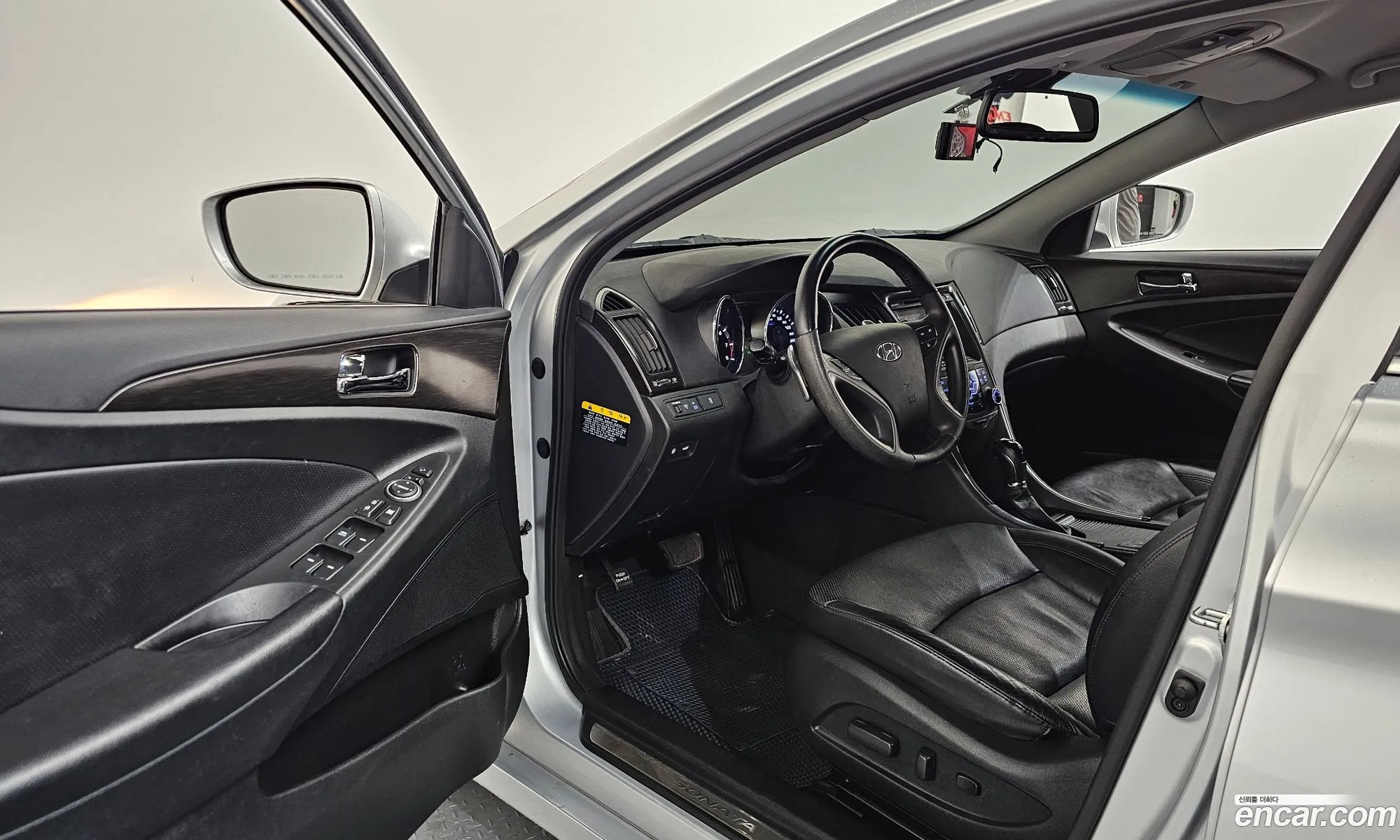 Hyundai YF Sonata 2012 KMHEC41ABCA424738 — 20