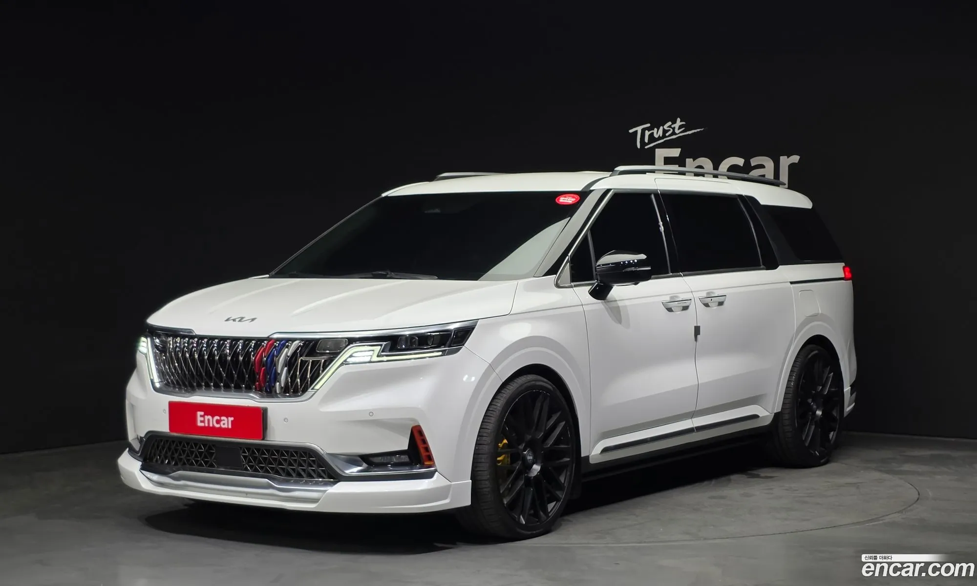 Kia Carnival 2020 KNANE81BBMS029185 — 3