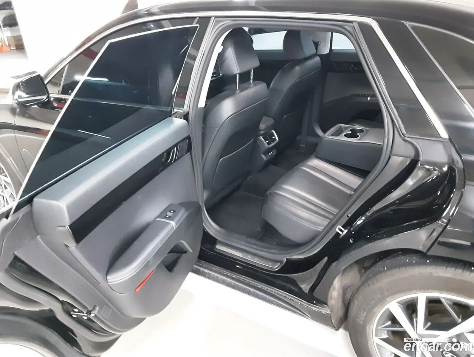 Hyundai Grandeur Hybrid 2023 — 3