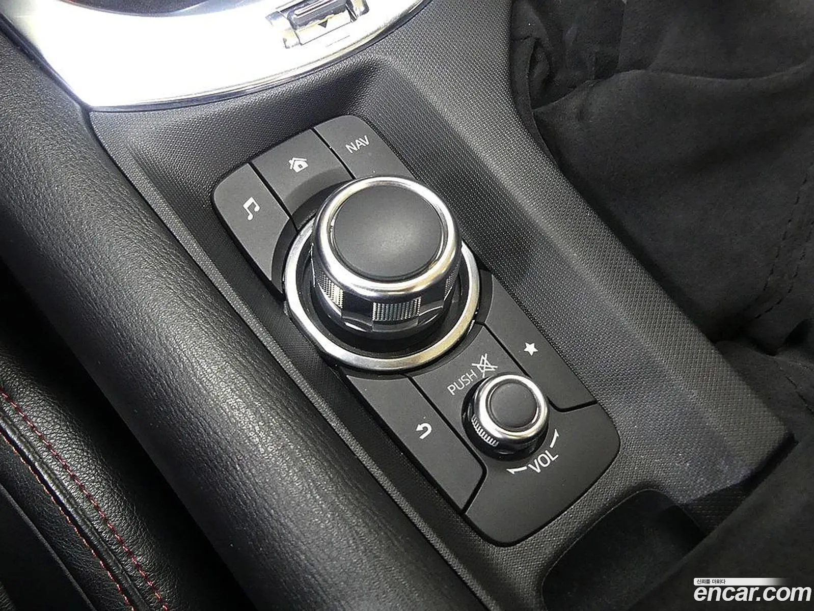 Fiat 124 Spider 2019 — 18