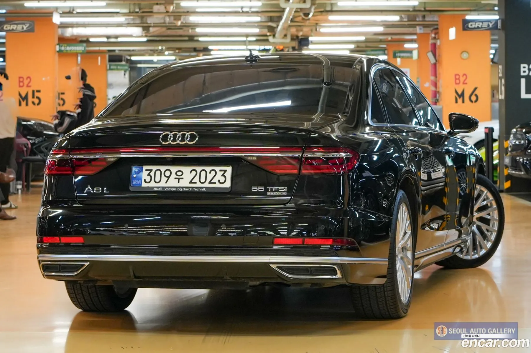 Audi A8 2021 — 8