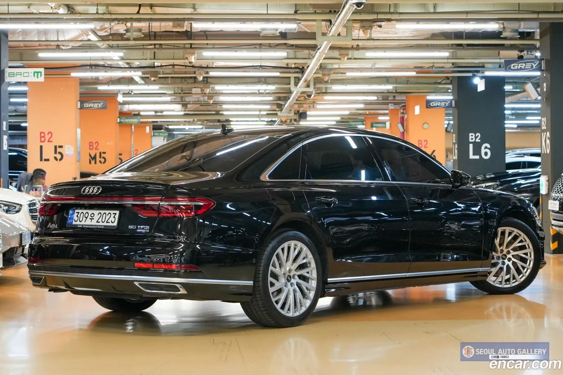 Audi A8 2021 — 6