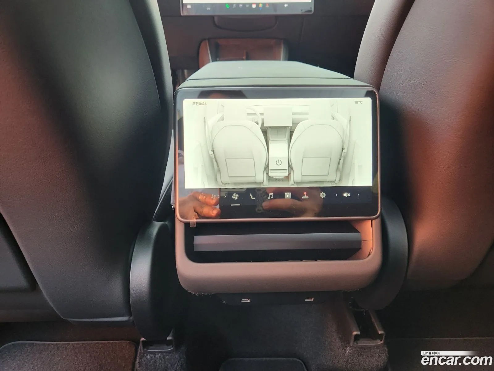 Tesla Model Y 2026 — 2