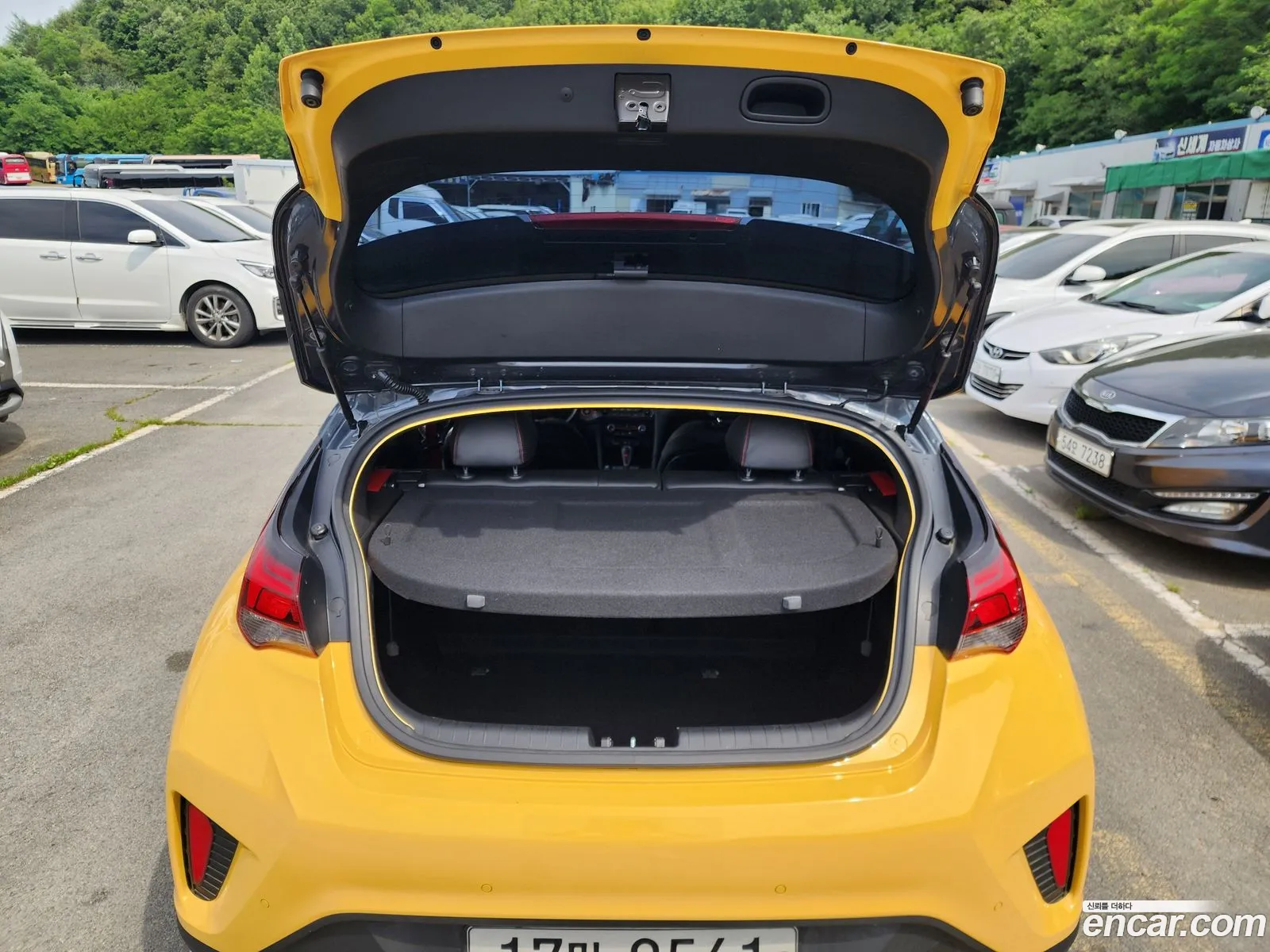 Hyundai Veloster 2018 — 12