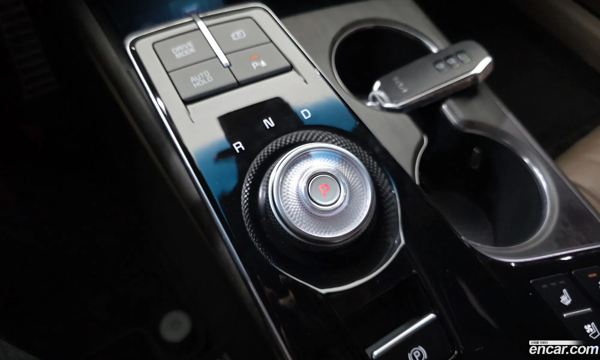 Kia K8 Hybrid 2023 — 35