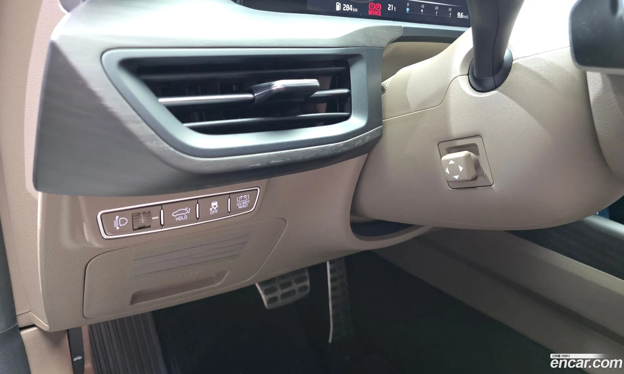 Kia K8 Hybrid 2023 — 19
