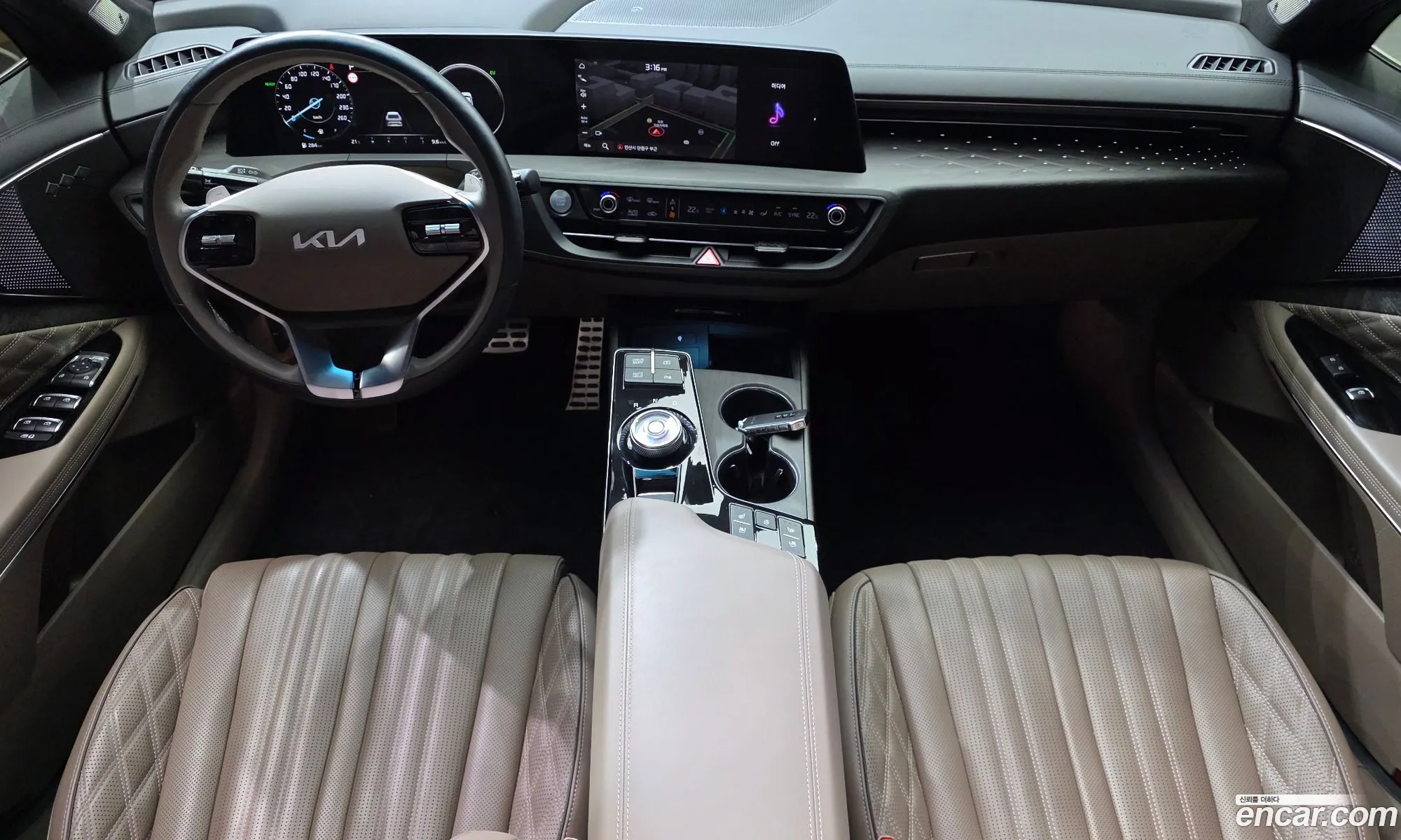 Kia K8 Hybrid 2023 — 17