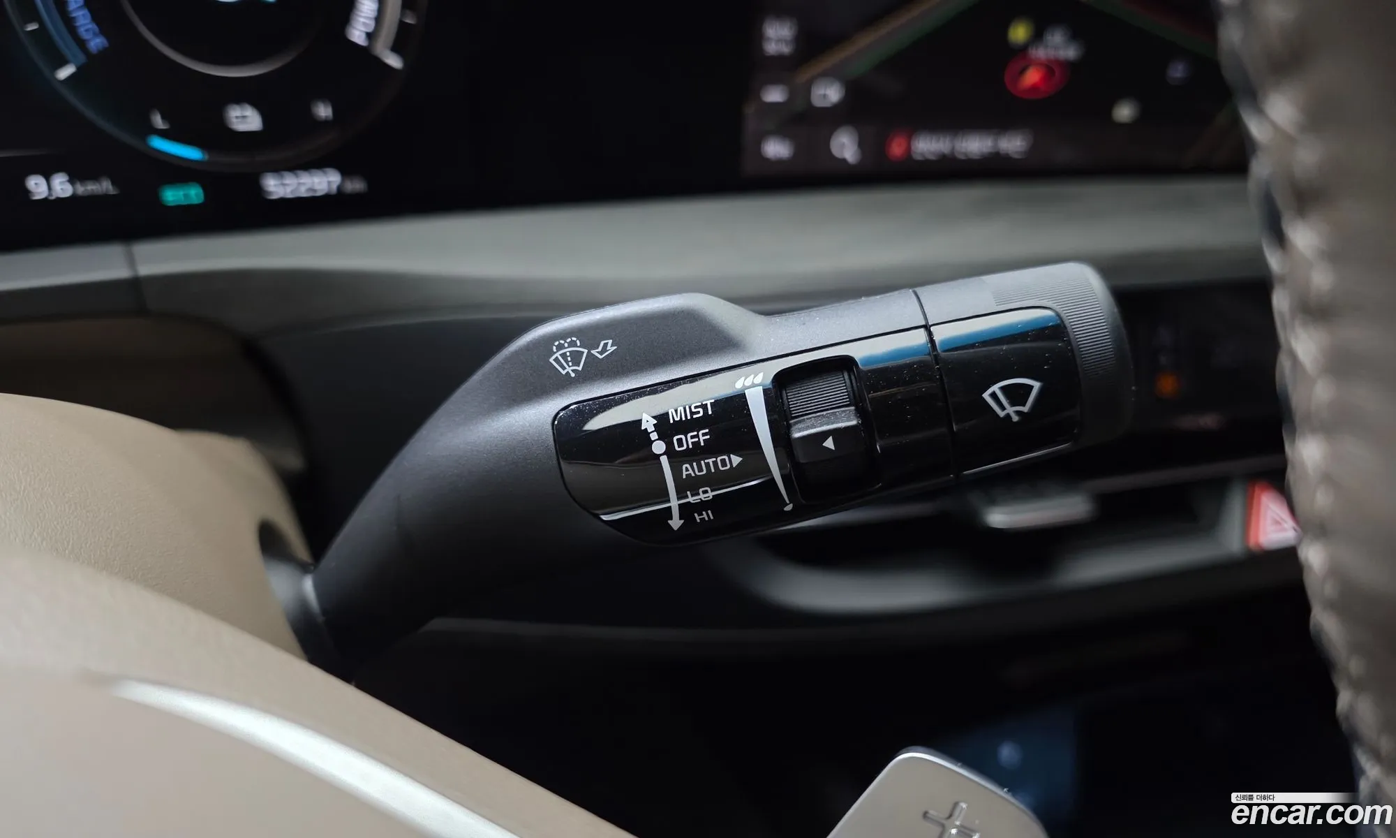 Kia K8 Hybrid 2023 — 36