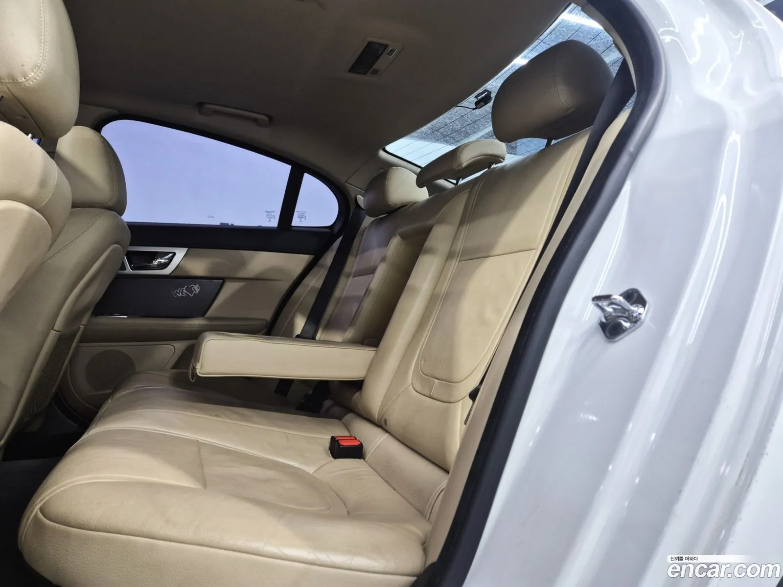 Jaguar XF 2015 — 11