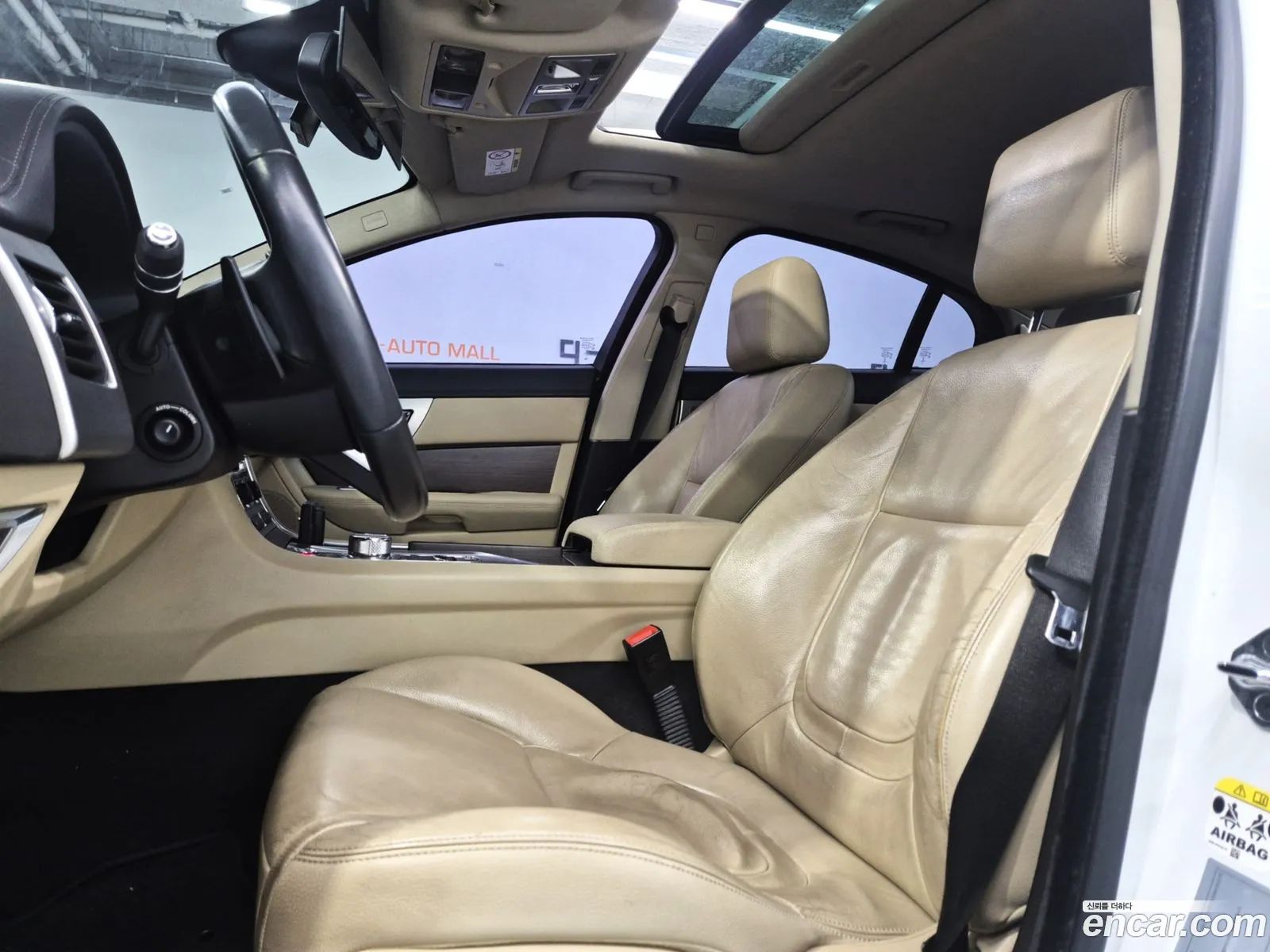 Jaguar XF 2015 — 13