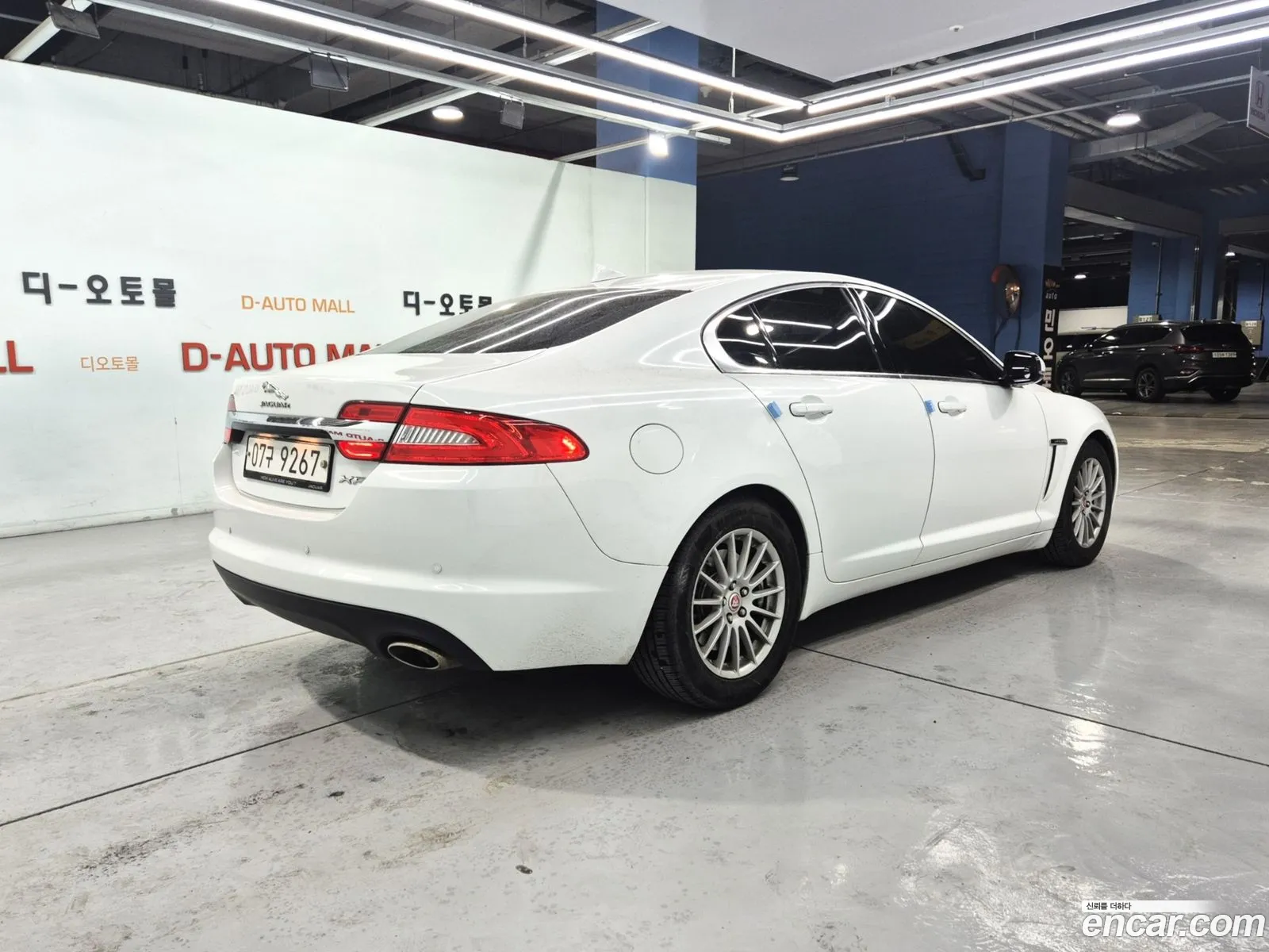 Jaguar XF 2015 — 10