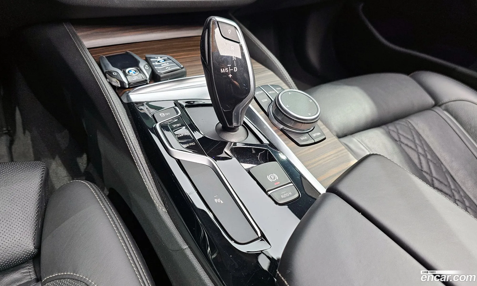 BMW 5 Series 2018 — 17