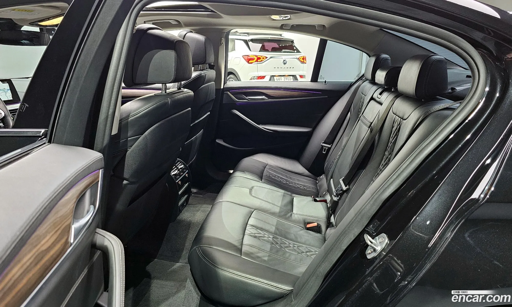BMW 5 Series 2018 — 8